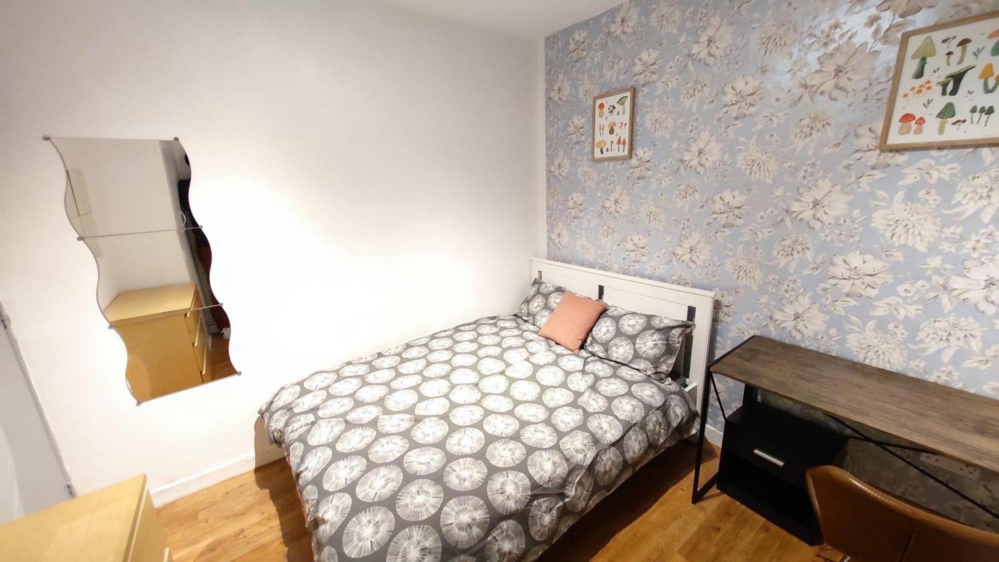 Spacious Flat With 2 To 3 Bedrooms In Central Лондон Экстерьер фото