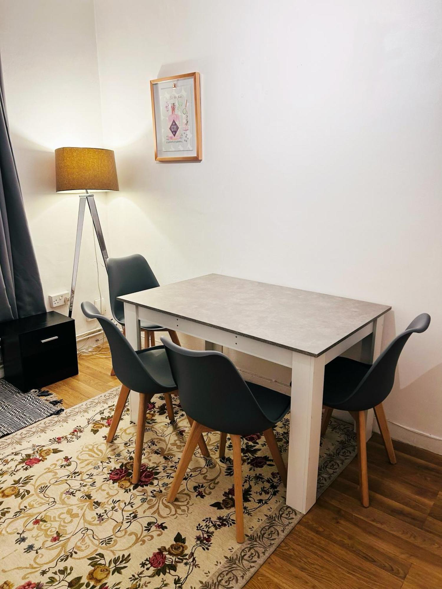 Spacious Flat With 2 To 3 Bedrooms In Central Лондон Экстерьер фото