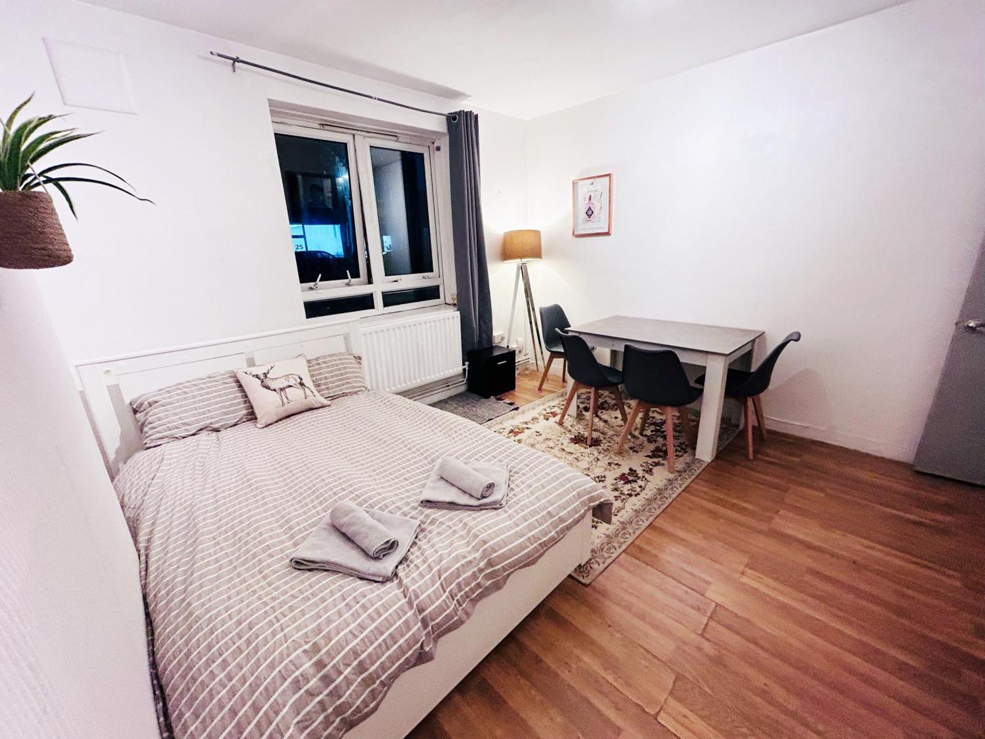 Spacious Flat With 2 To 3 Bedrooms In Central Лондон Экстерьер фото